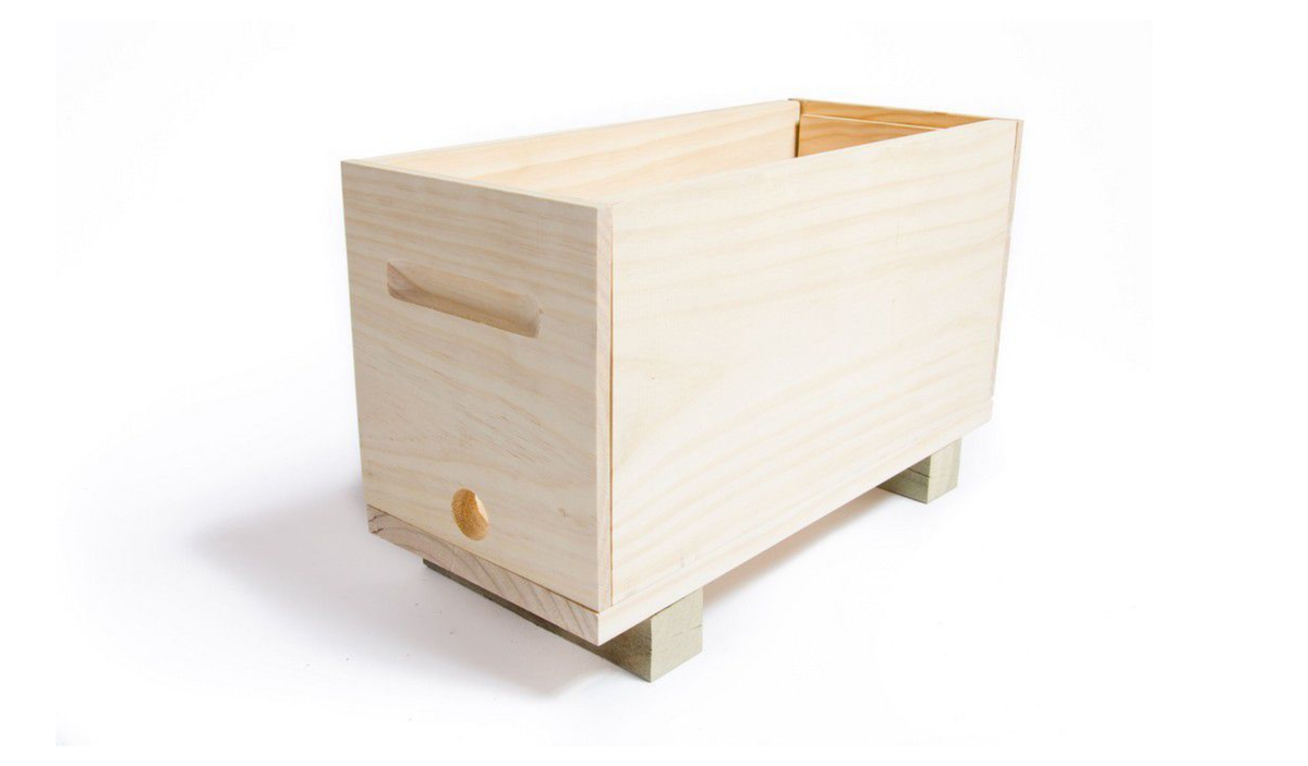 Flat Pack Nuc Box with Bearers and Base - 5 Frame